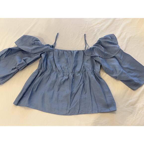 Vince Cold Shoulder Ruffle Sleeve Top Size Small / 4-6 - Picture 1 of 7